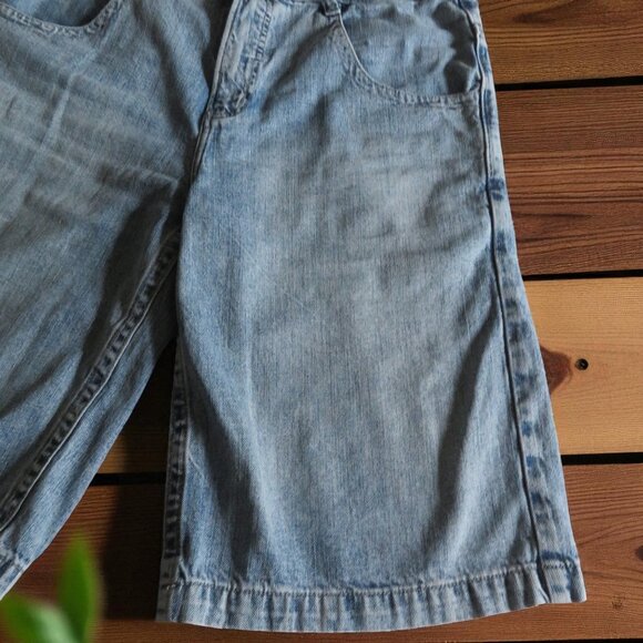 FRAME The Skater Bermuda Shorts (Irvington) Size 29, Pre-owned (Good Condition) - Picture 13 of 13